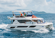 marinemax 484 power catamaran cruising through water