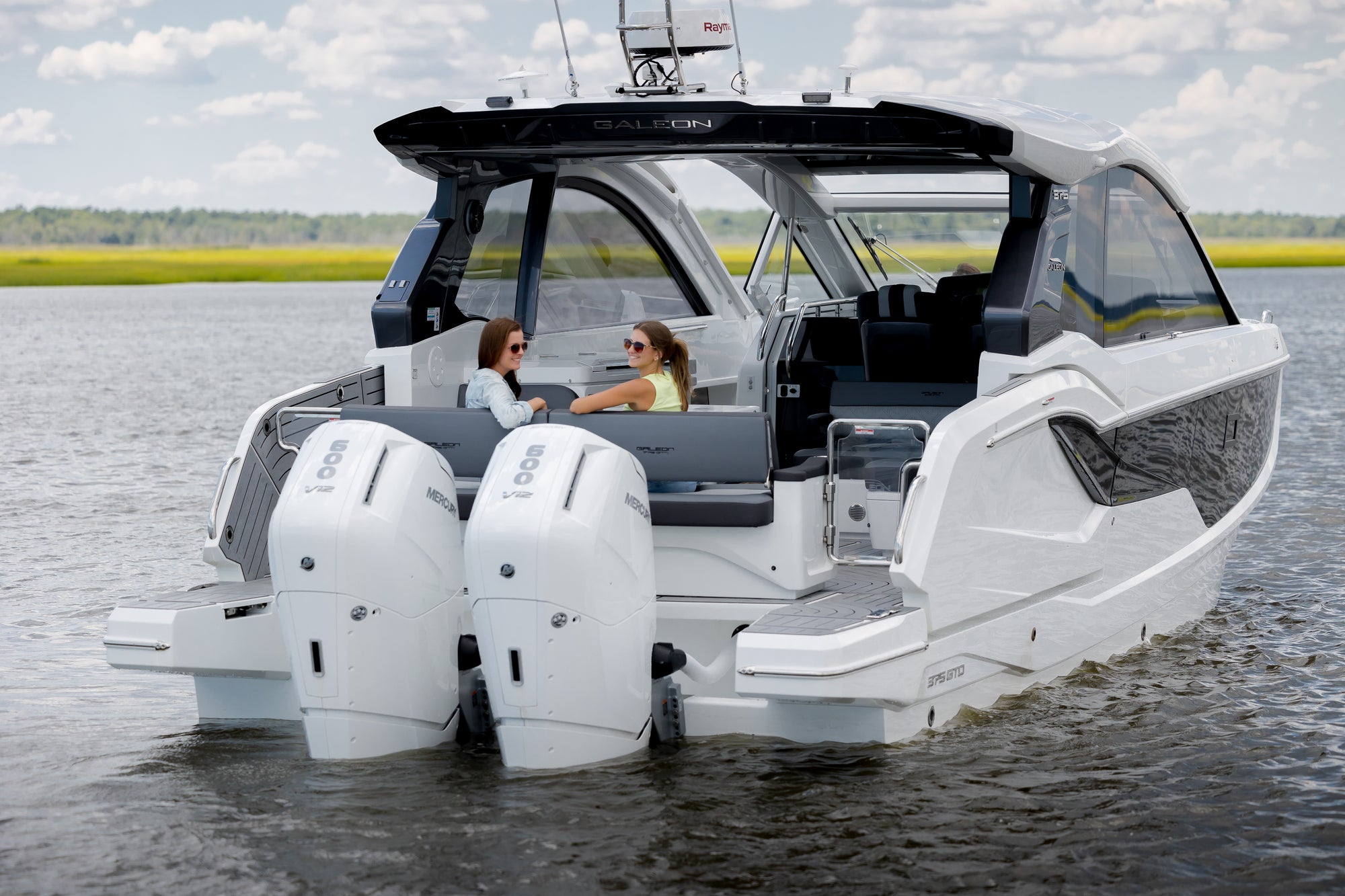 MarineMax