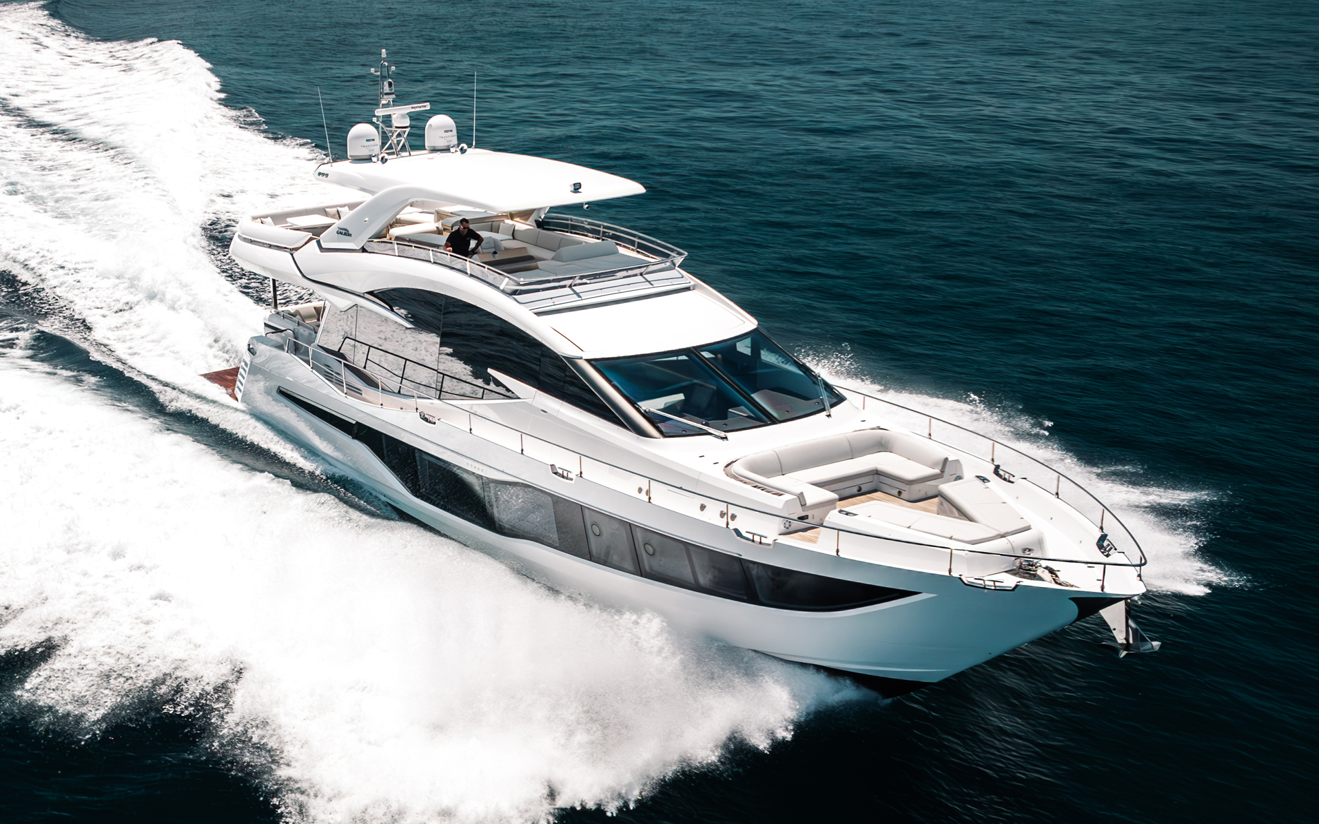 galeon 800 fly