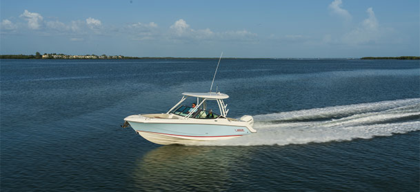 240 Vantage Boston Whaler on the water