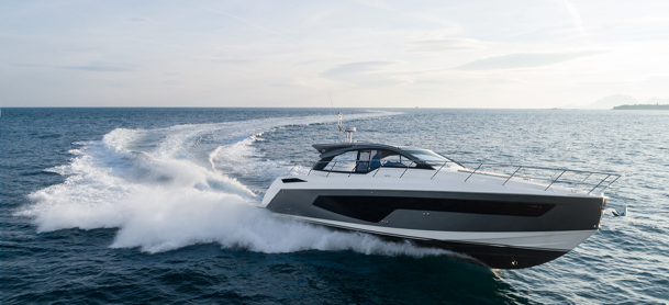 Azimut Yacht Running On The Water