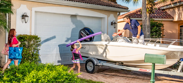Family getting ready for a safe boating trip