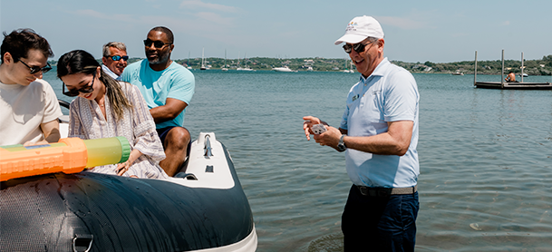 boaters preping for a poker run