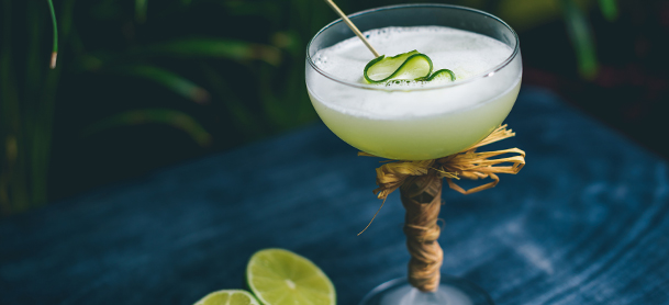 green drink with lime