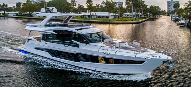 Galeon 680 FLY in the water