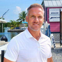 Headshot of Tommy Brashares