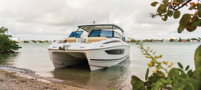 New Aquila 32 Power Catamaran on the water