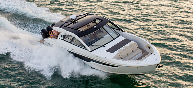 Cruisers Yachts on the water