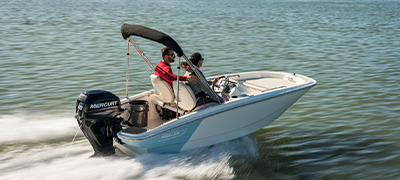 Boston Whaler 130 SS running