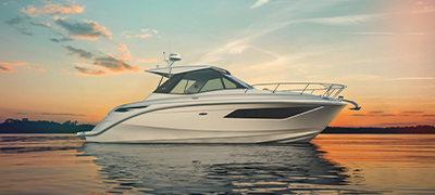 Sea Ray Sundancer 320 ready to take the seas