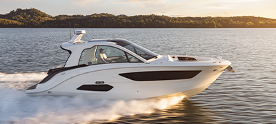 Sundancer 370 Cabin cruiser