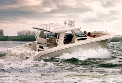 Boston Whaler on water cruising