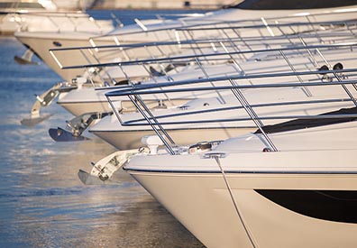 MarineMax Charleston boat bows lined up with water reflecting on them