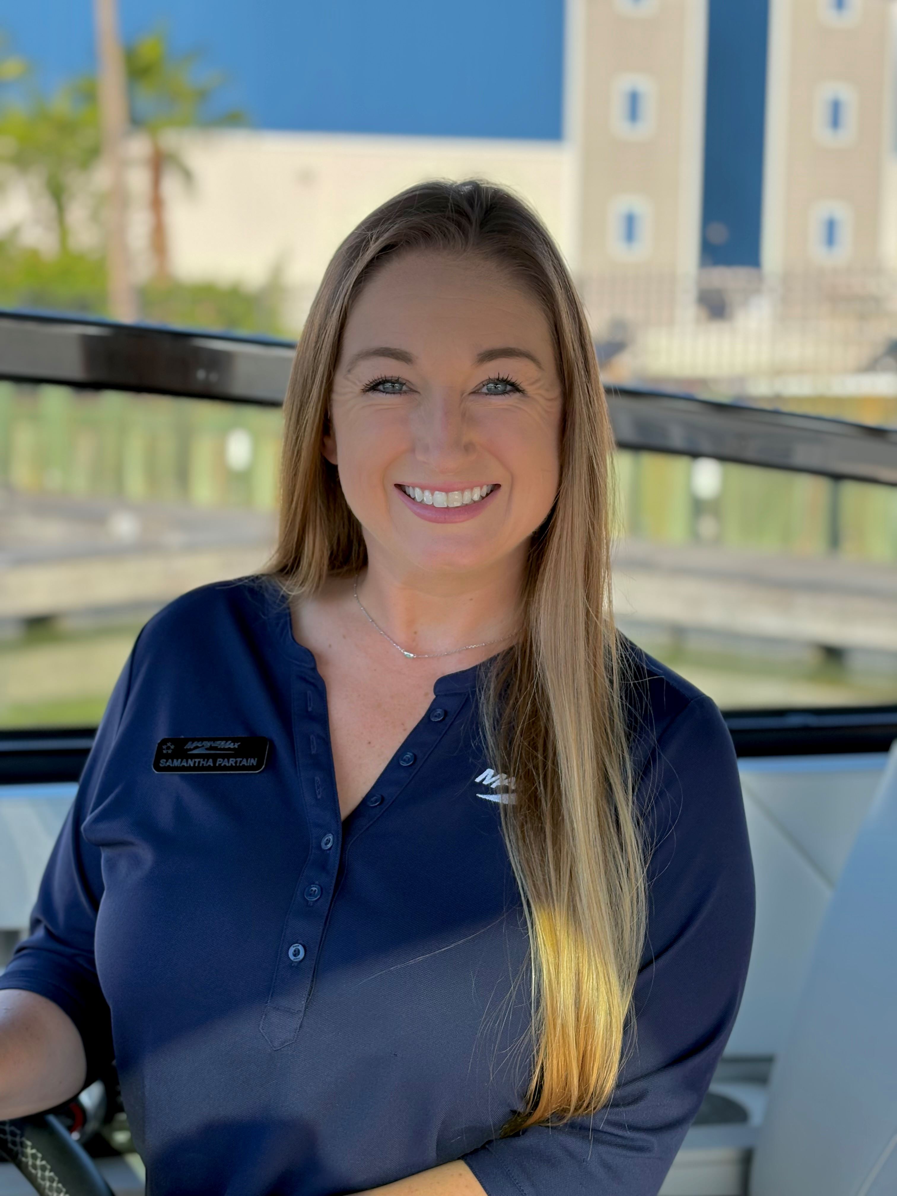 Headshot of Samantha Mann