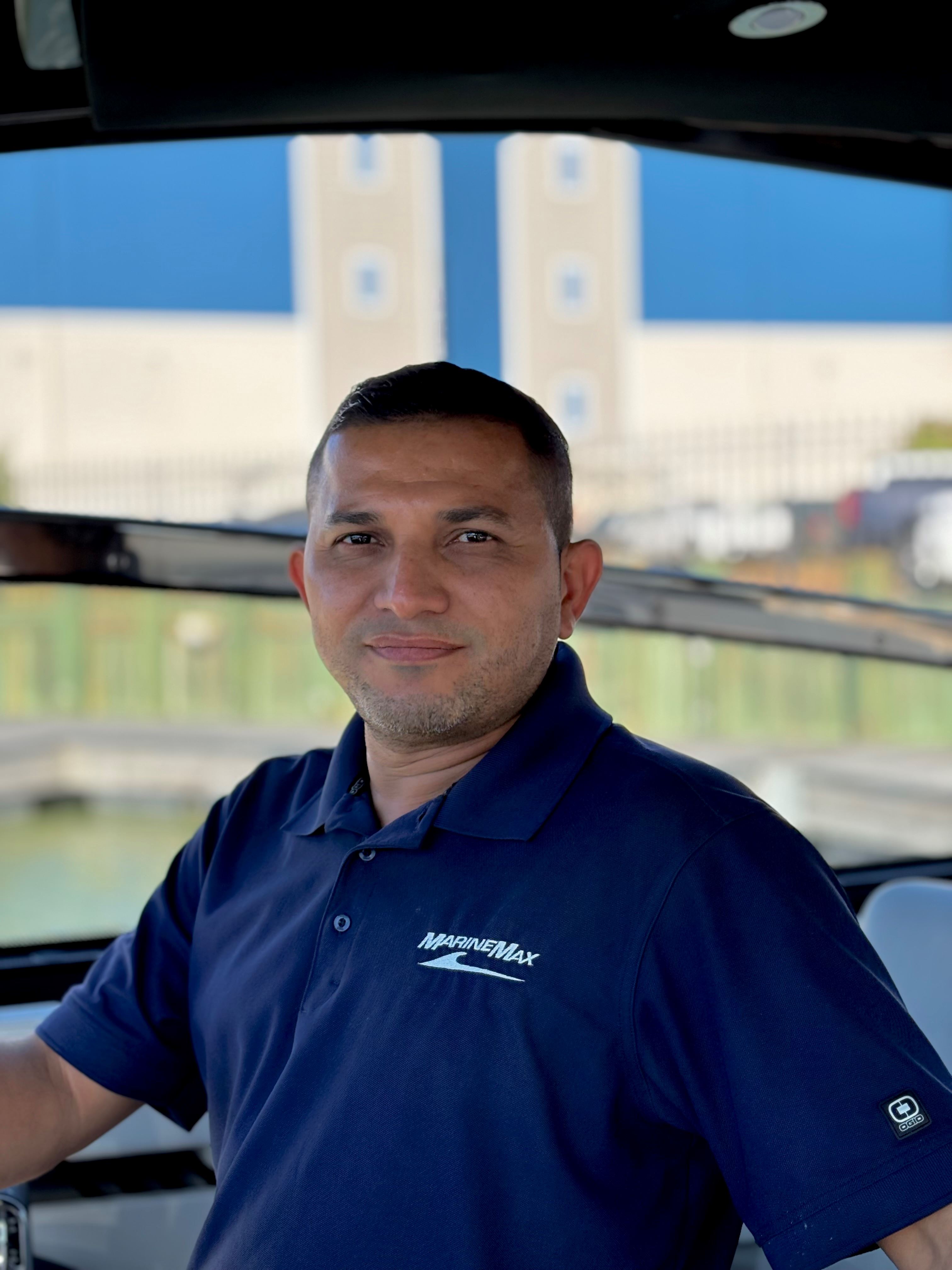 Headshot of Marcos Lazo