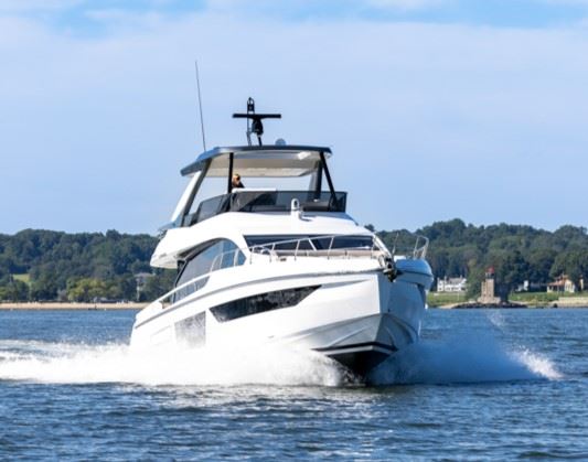 azimut 68 fly