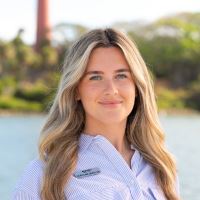 Headshot of Caroline Deegler