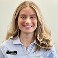 Headshot of Jenna Sweitzer