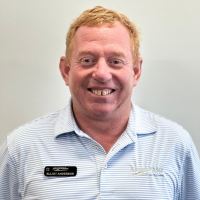 Headshot of Elliot Anderson