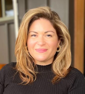 Headshot of Daphne Lastre