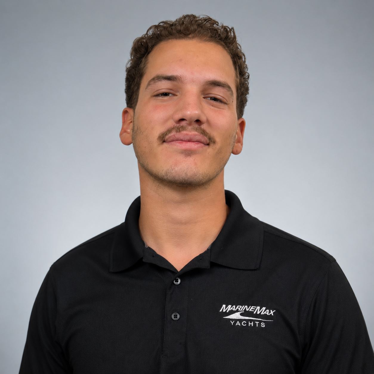 Headshot of Carlos Garcia