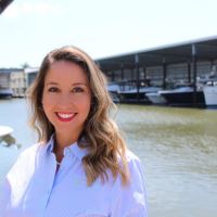 Headshot of Jen Kuhn