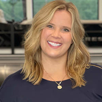 Headshot of Leah Wiczek