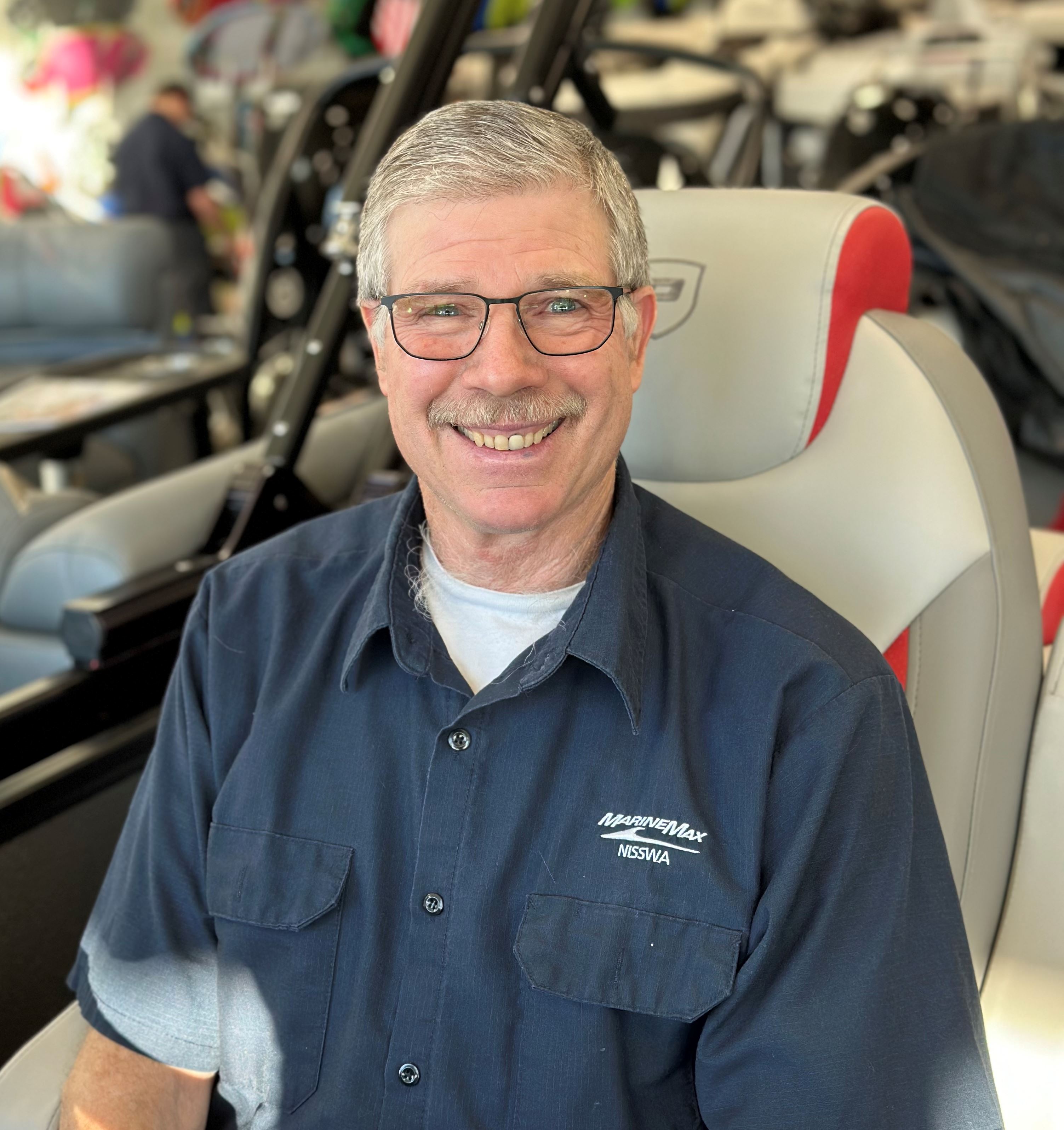 Headshot of Dan Derfler