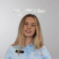 Headshot of Olivia Grabinski