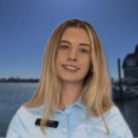 Headshot of Olivia Grabinski