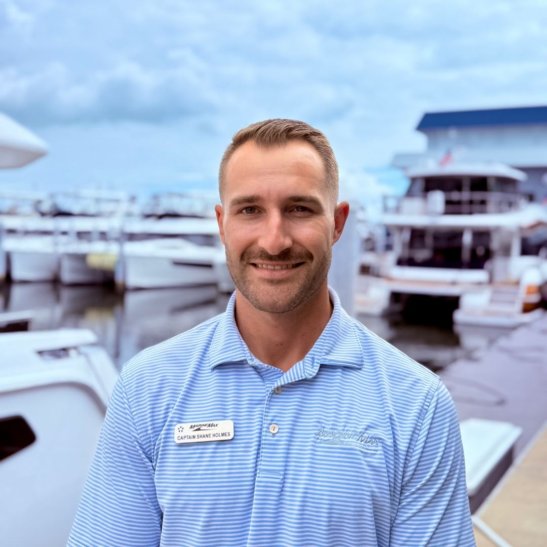 Headshot of Shane Holmes