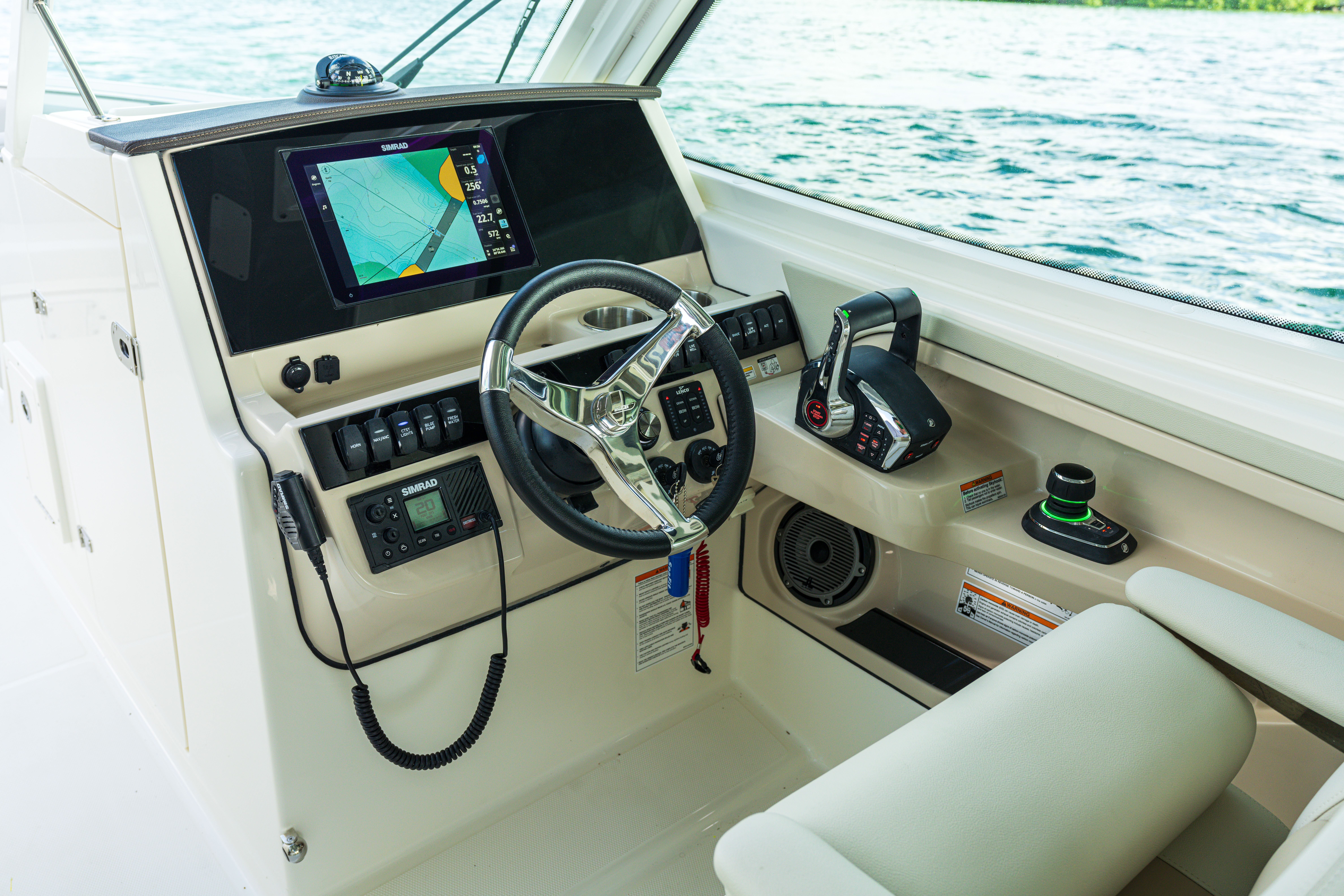 boston whaler vantage 280 2025 00089