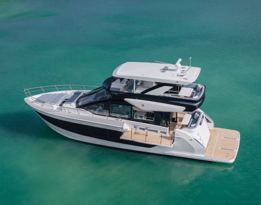 Yacht In-Water Showcase
