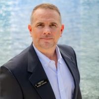 Headshot of Robert Borges