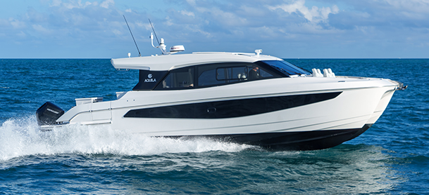 Aquila Coupe on the water