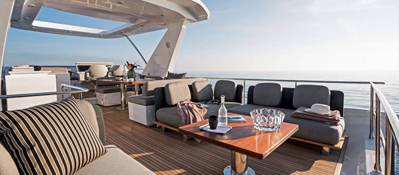 Flybridge of the Azimut 66 Flybridge with bright skies behind it