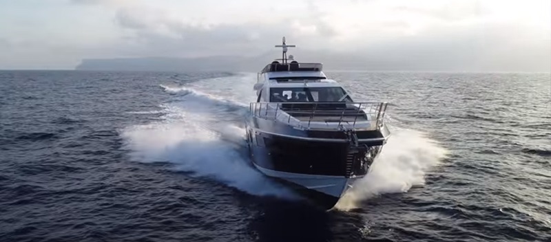 Azimut S7 yacht cruising through water