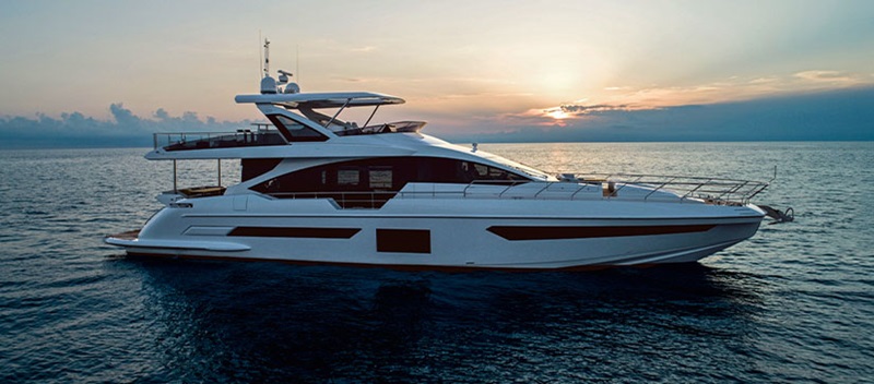 An Azimut Grande 25 Metri in the water