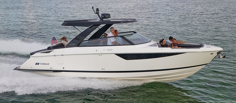 Cobalt R35 Coupe on the water