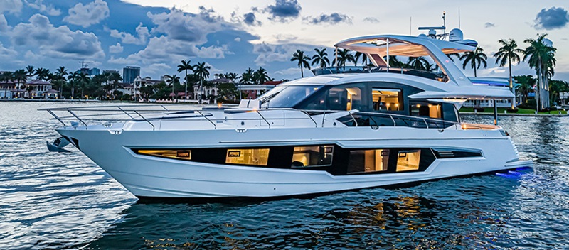 A Galeon 680 Fly in open water