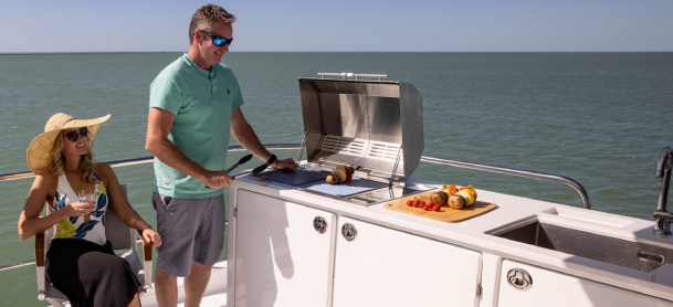 MarineMax 545 flybridge view