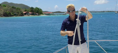 Man tying a bowline