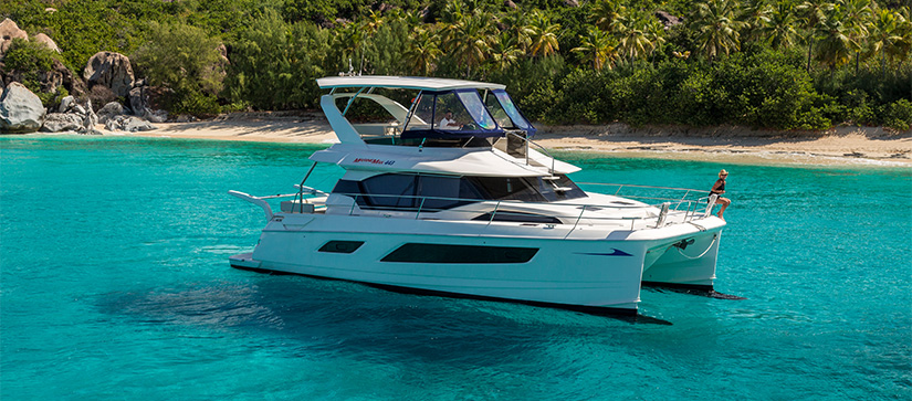 Video tour of the MarineMax 443 Power Catamaran