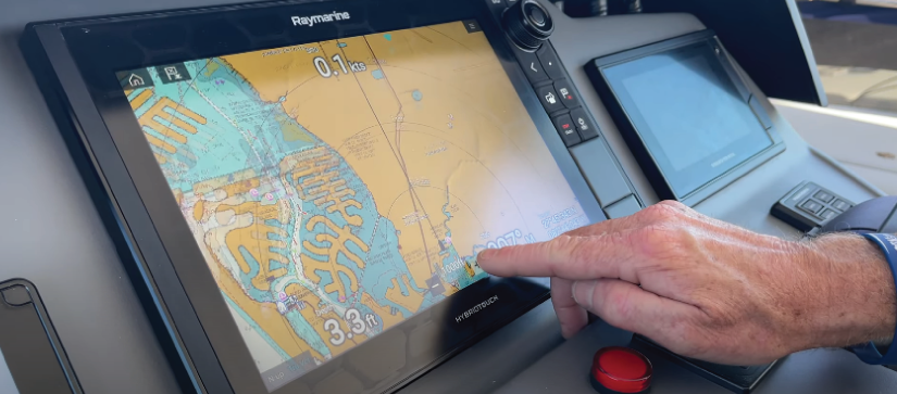 MarineMax 443 Charter