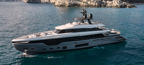 Azimut Grande Trideck