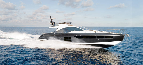 An Azimut S7 in the water