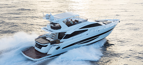 Profile view of the Galeon 660 Fly