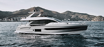 Azimut 78 FLY on the water
