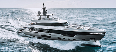 Azimut 72 Fly on the water