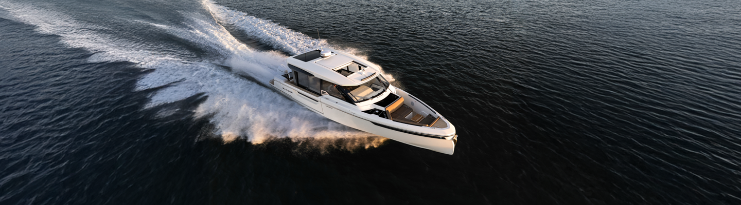 Pilothouse Boats